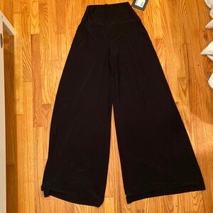 Norma Kamali Elephant Pant